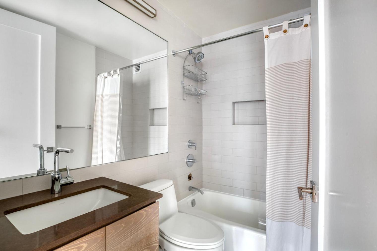 Upper E Side 2br W Gym Wd Nr The Met Nyc-298 Apartment