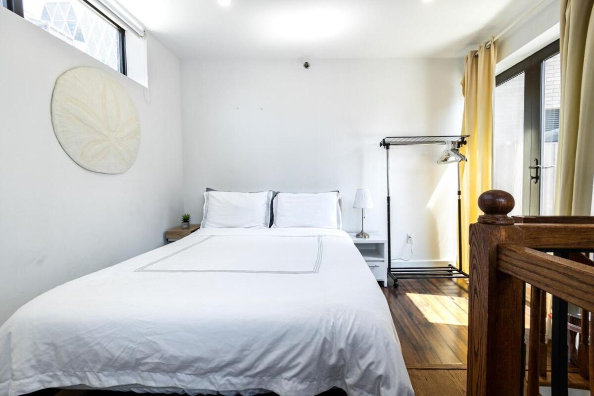 809-6b New 2br Duplex With Private Patio * New York