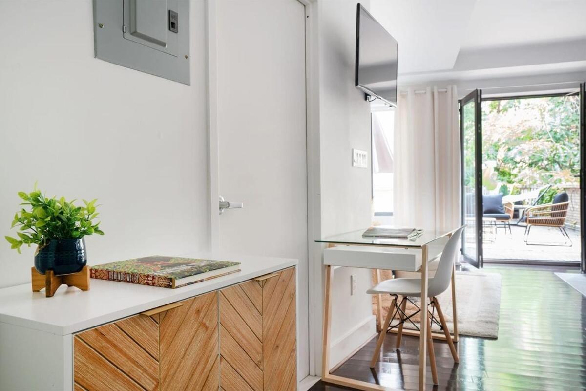 Apartment 809-2b With A Private Terrace By Columbus Circle *