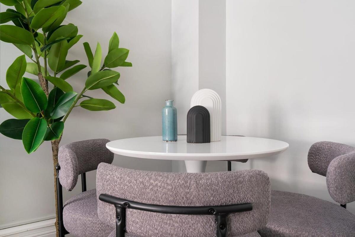 73-201 New 1br1bth Uws Doorman Gym Apartment *