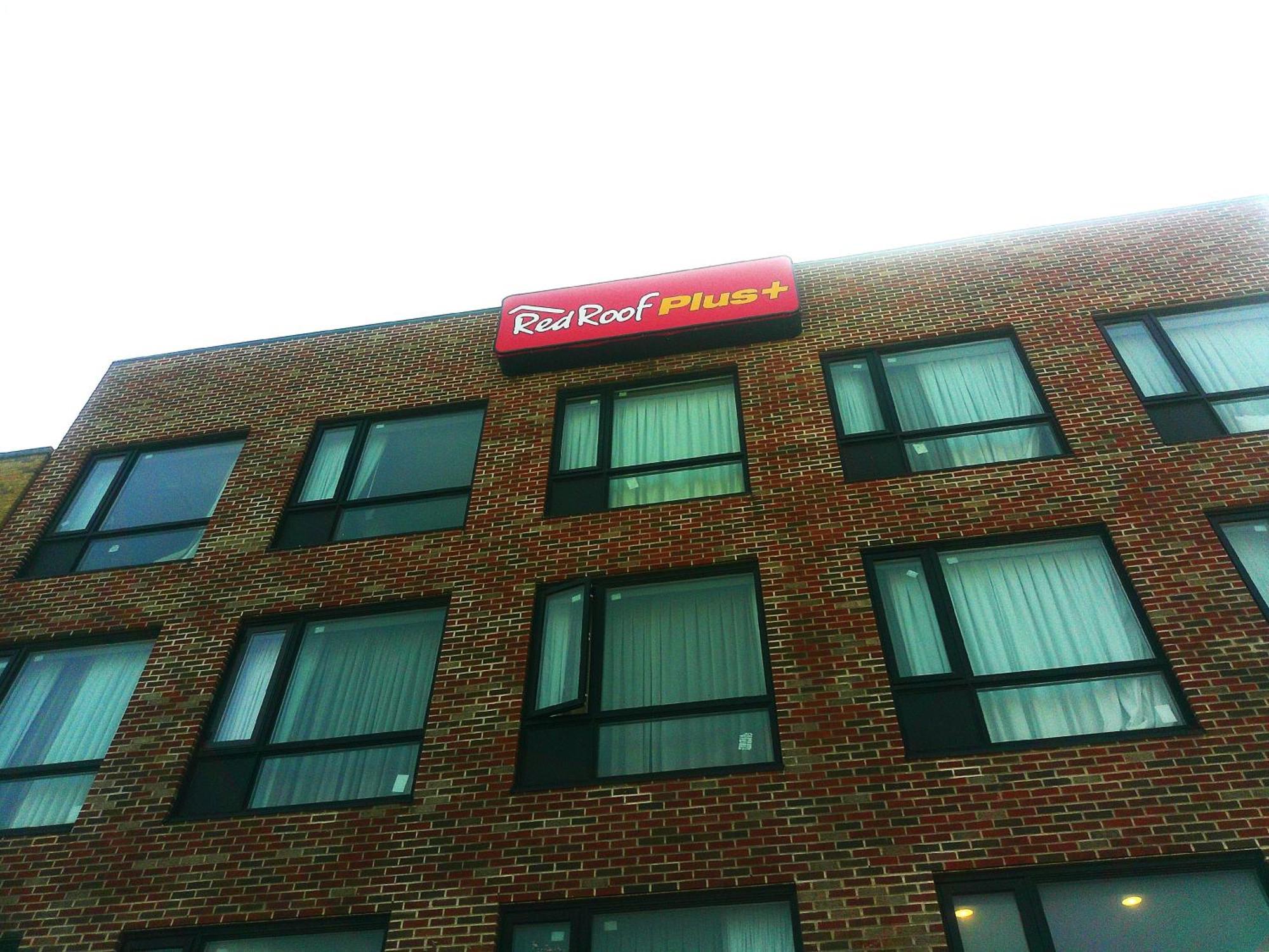 Red Roof Brooklyn - 3rd Ave Hotel