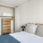 1Br Nr Times Sq W Indoor Pool Doorman Nyc-35