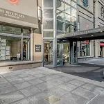 1Br Nr Times Sq W Indoor Pool Doorman Nyc-35