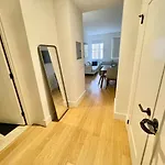 Wall Street Gem 2Bed 1Bath