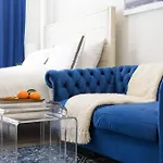 240-15 Luxury Studio Prime Location W&D
