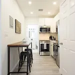 240-15 Luxury Studio Prime Location W&D