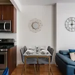 Bright And Sunny 3Br Cozy Apartment