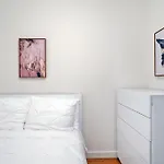 Bright And Sunny 3Br Cozy Apartment