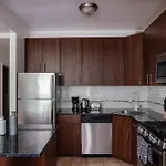 Bright And Sunny 3Br Cozy Apartment