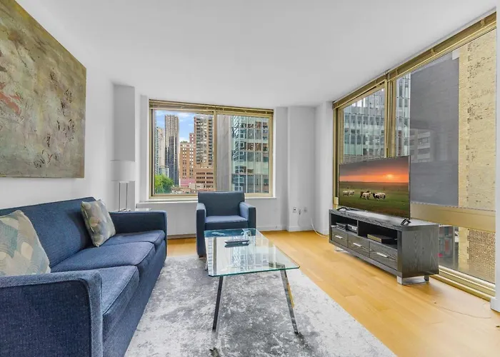 Global Luxury Suites At The Marc
