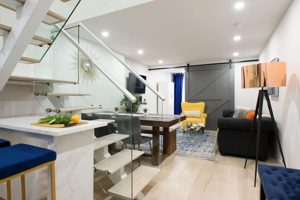 Apartment 75-4a Brand New 3br Prime Ues W D In Unit *