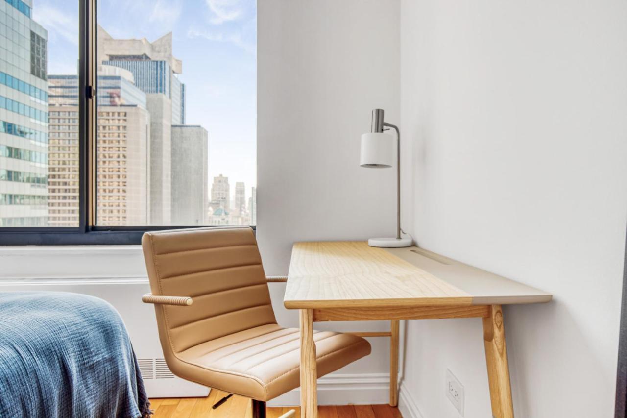 1br Nr Times Sq W Indoor Pool Doorman Nyc-35