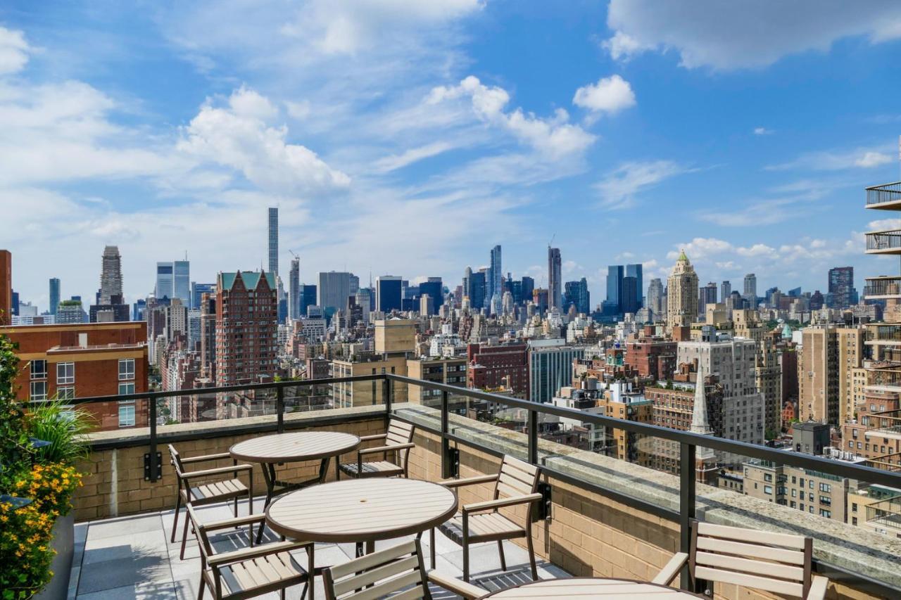 Apartment Ues W Balcony Gym Doorman Nyc-89 New York