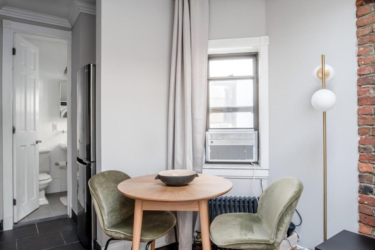 West Village 1br W Balcony Skylight Nyc-1167 Apartment New York