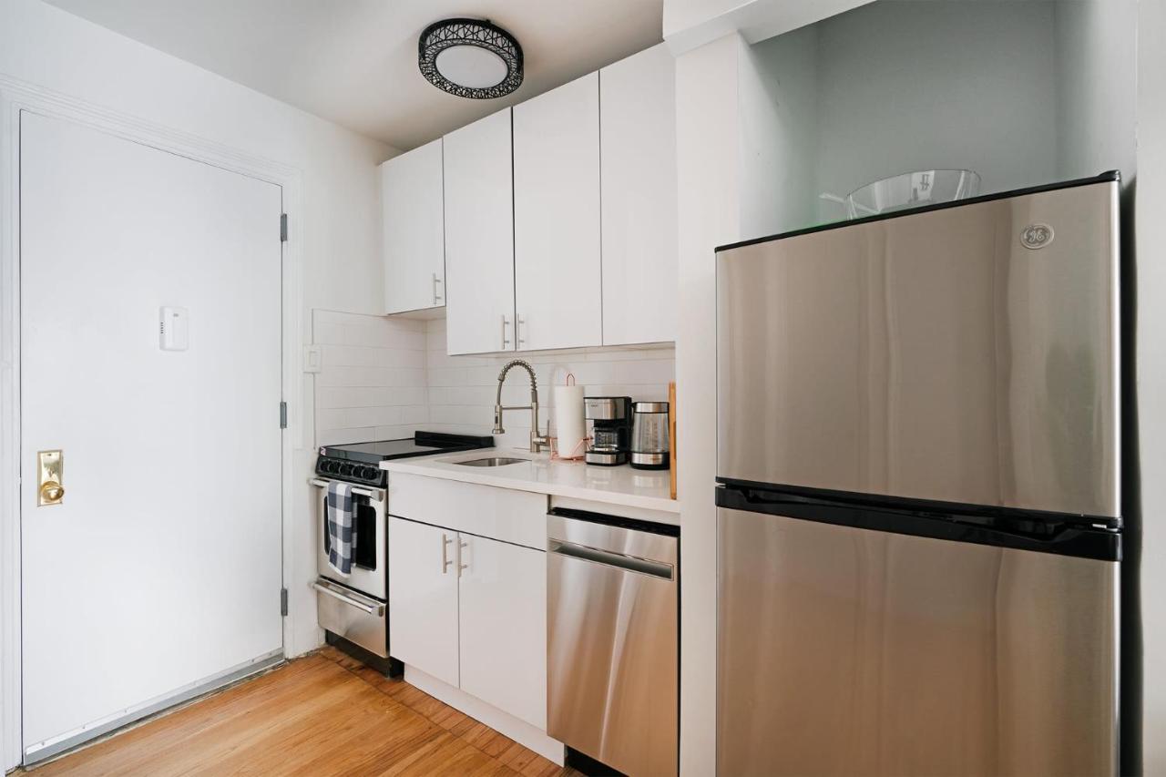 444-3f Newly Renovated 1br In Hell's Kitchen *
