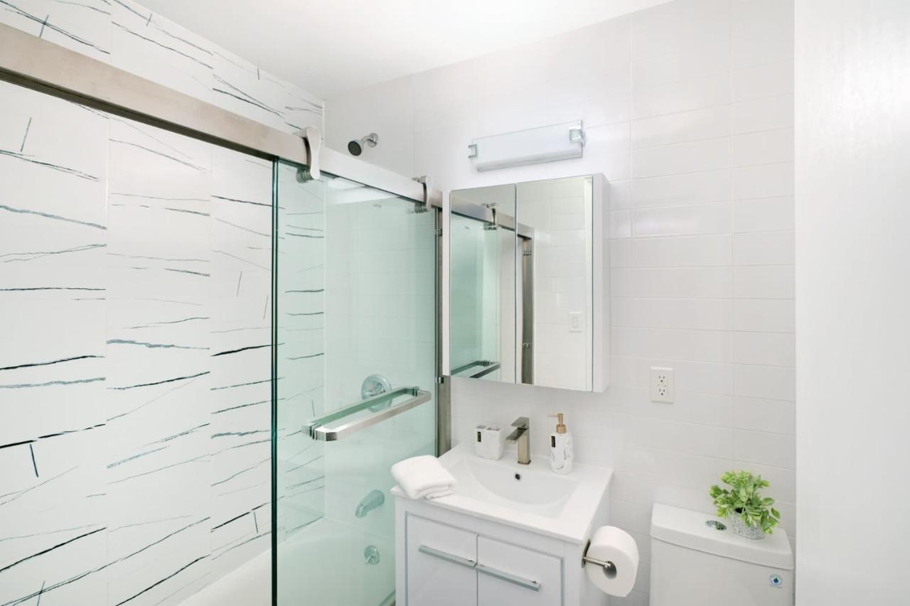 444-3f Newly Renovated 1br In Hell's Kitchen Apartment