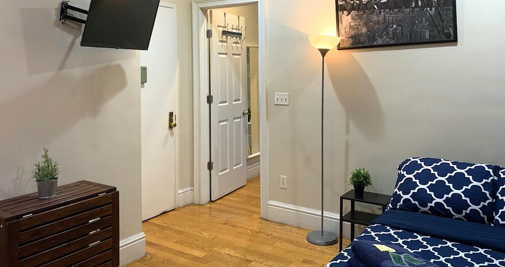 Macy Empire Apartment *