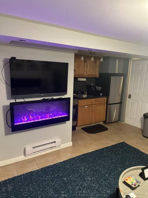 Morris Park Area Apartment *