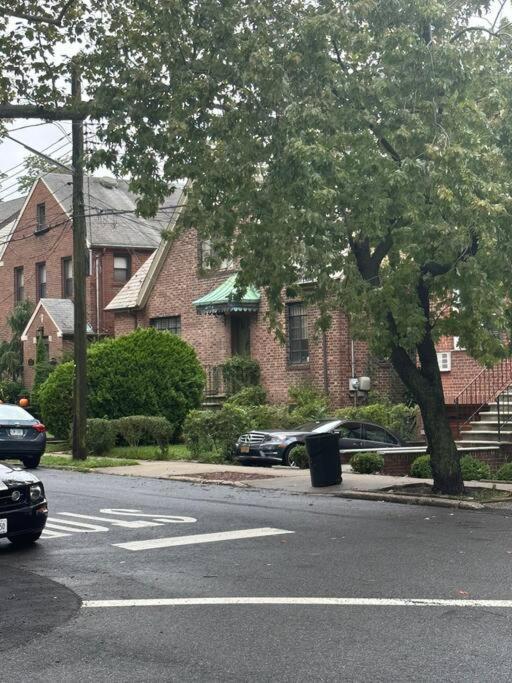 Morris Park Area Apartment New York