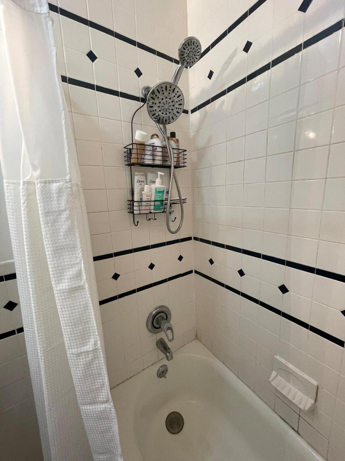 Comfy By Columbus Circle Guest house