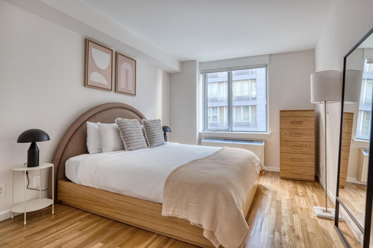 Chelsea 1br W Doorman Gym Nr High Line Nyc-677 Apartment