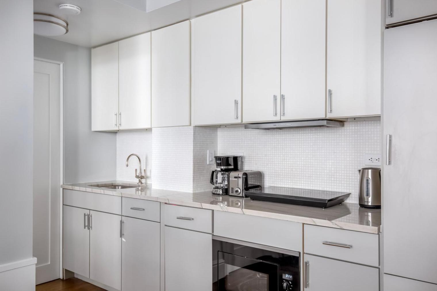 Apartment Uws 1br W Elevator Doorman Gym Nr Park Nyc-963