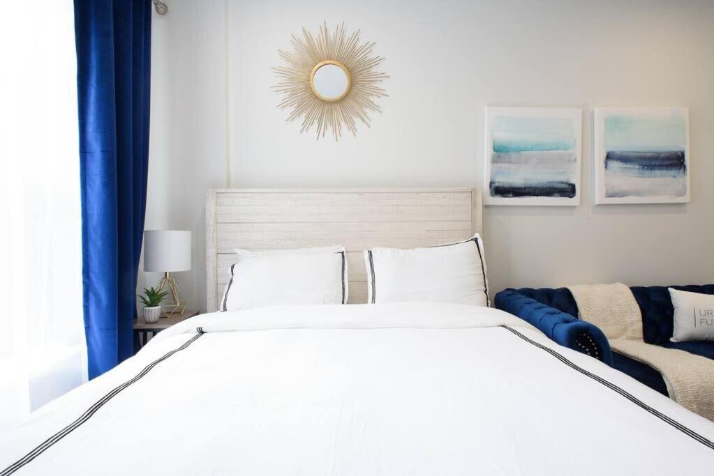 Apartment 240-15 Luxury Prime Location W&d *
