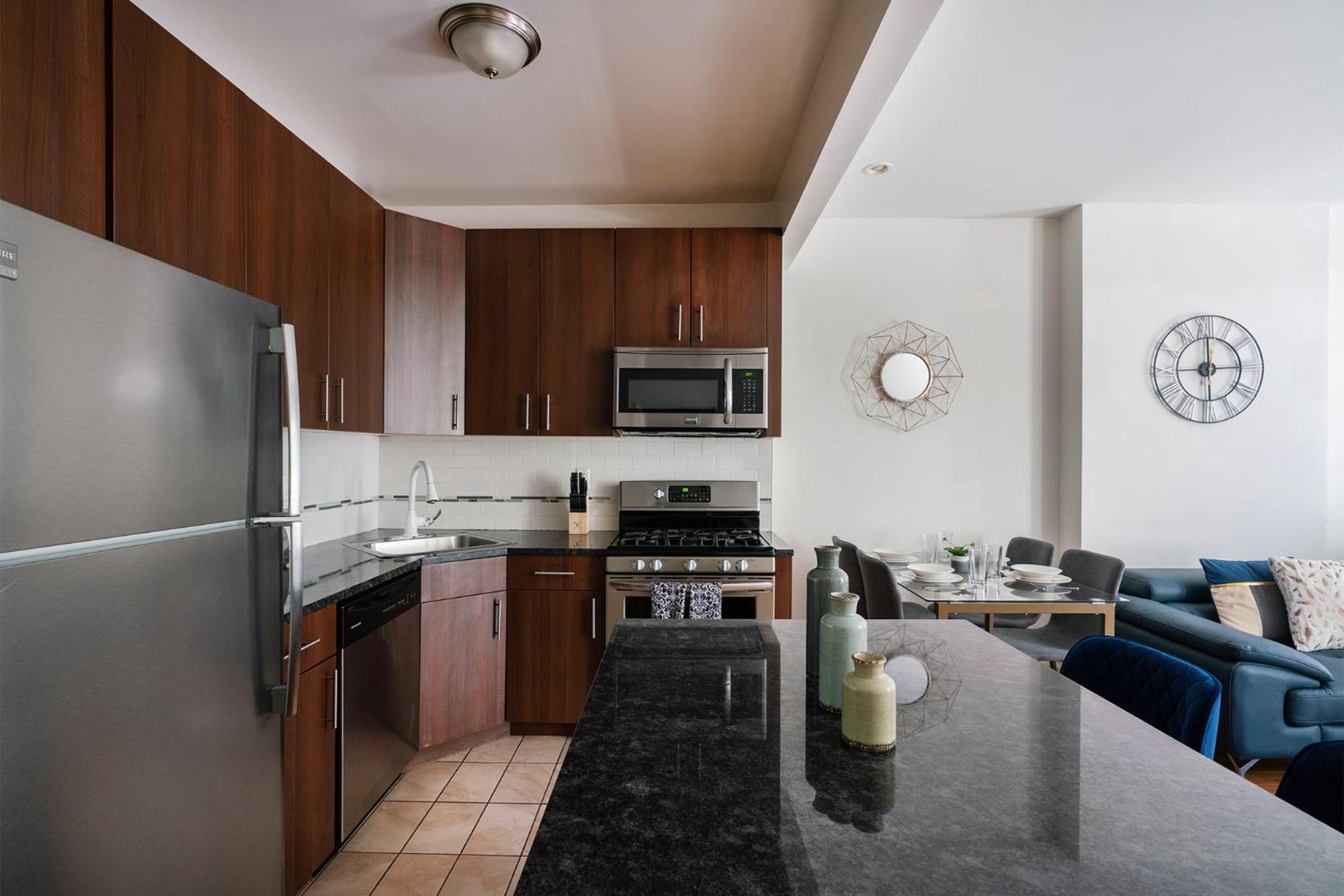 Bright And Sunny 3br Cozy Apartment
