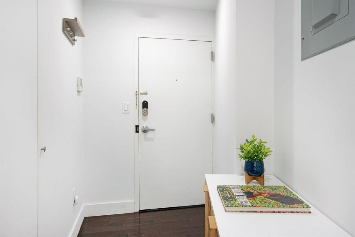 809-2b With A Private Terrace By Columbus Circle Apartment *