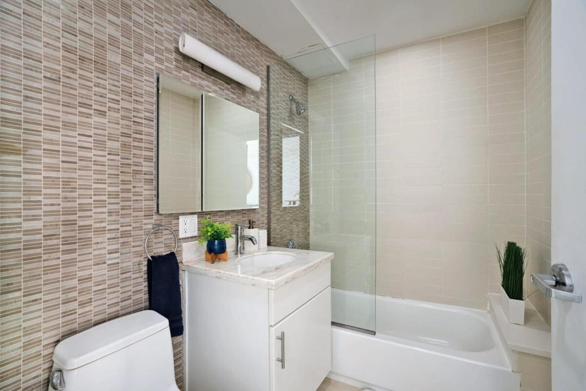 809-2b With A Private Terrace By Columbus Circle New York