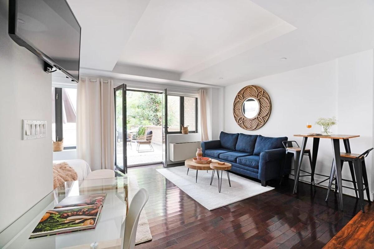 809-2b With A Private Terrace By Columbus Circle New York