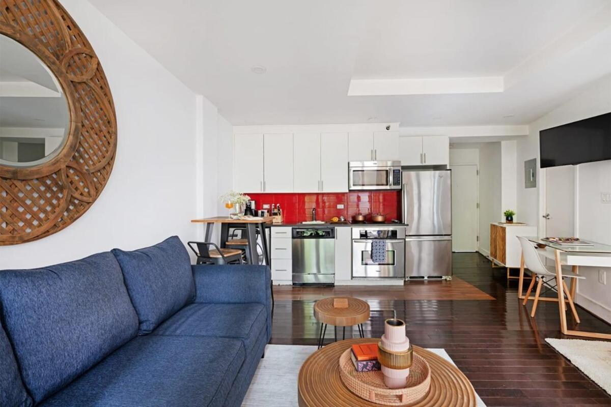 809-2b With A Private Terrace By Columbus Circle Apartment