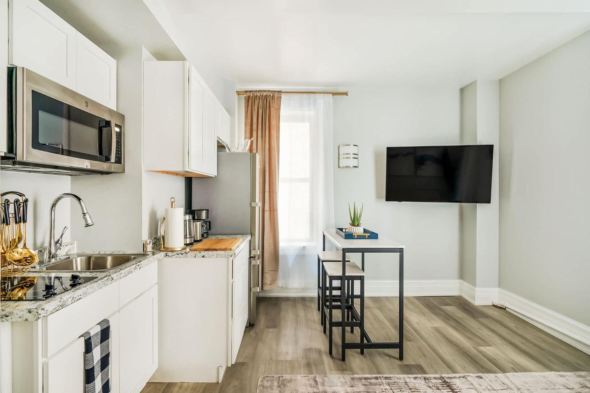 73-308 New 1br 1bth Uws Doorman Gym