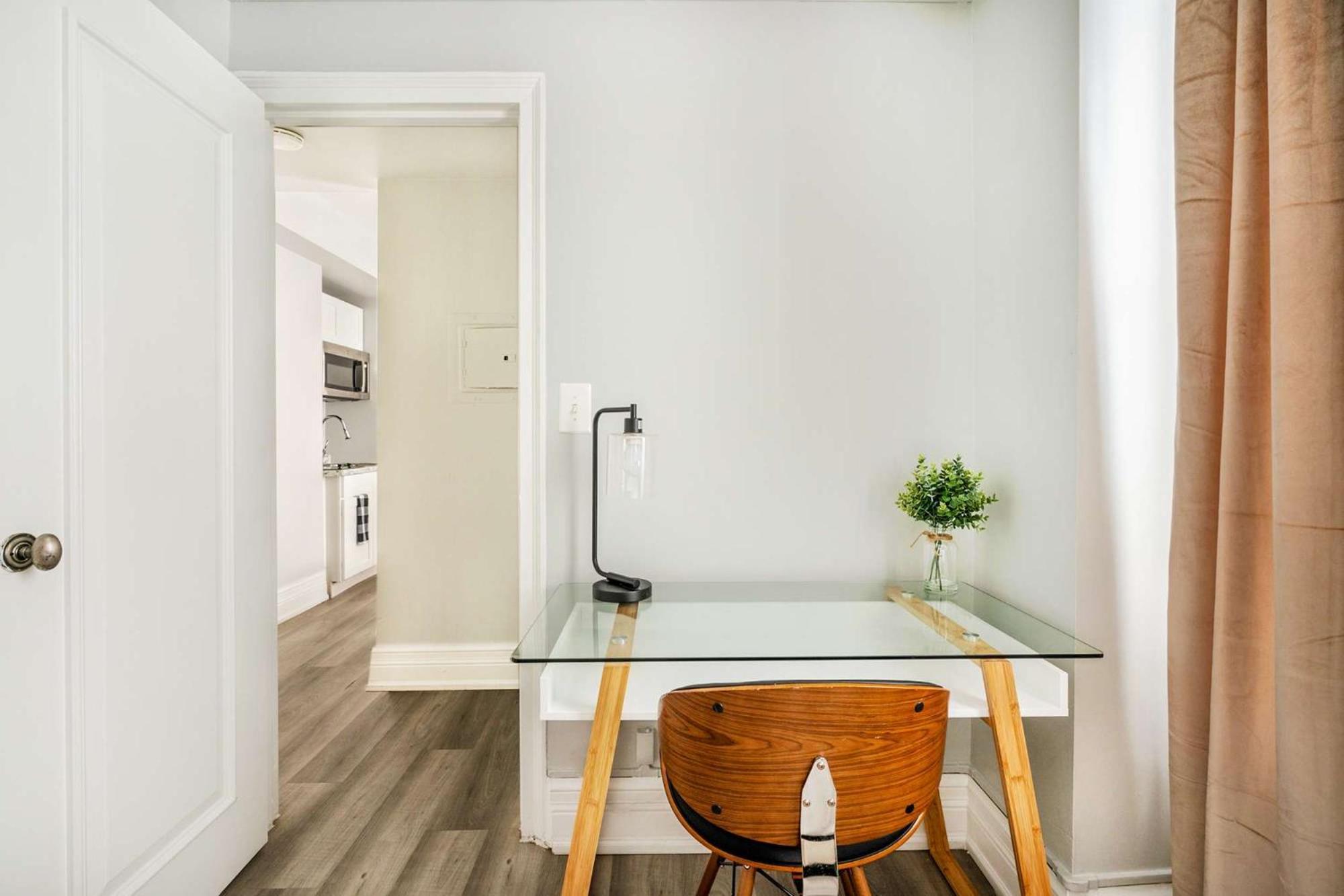 73-308 New 1br 1bth Uws Doorman Gym