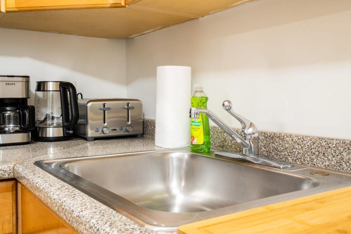 49-3b Newly Renovated 2br Wd Midtown East *
