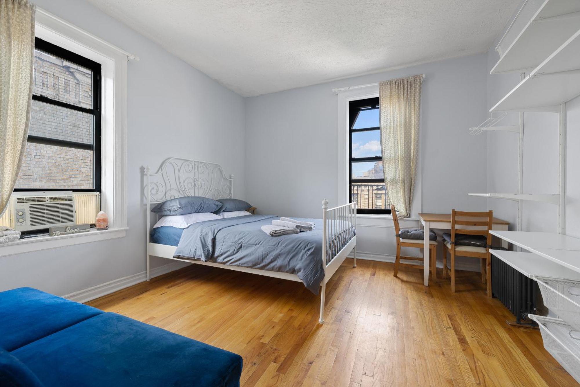Live In Upper Manhattan On Budget * New York