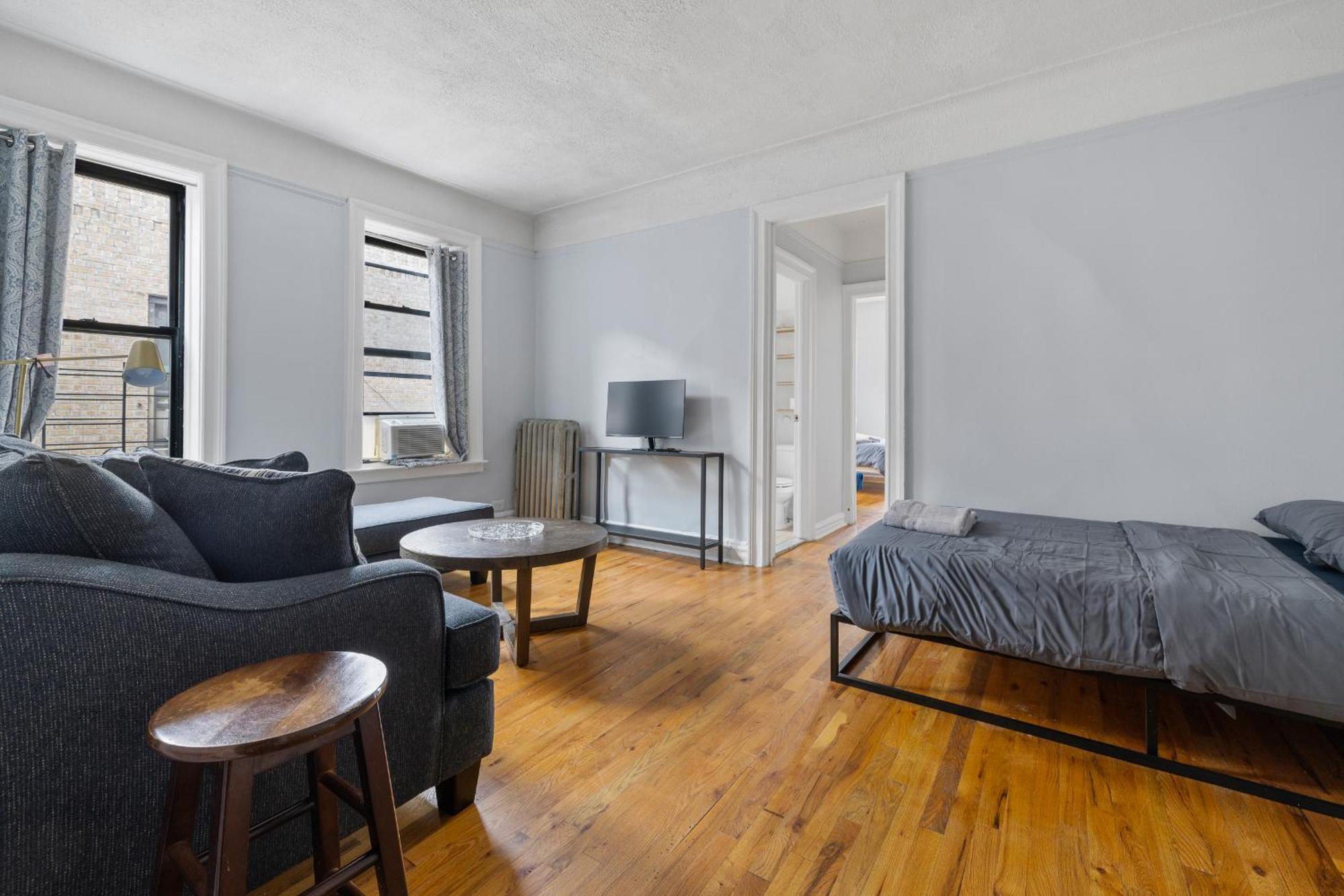 Live In Upper Manhattan On Budget *