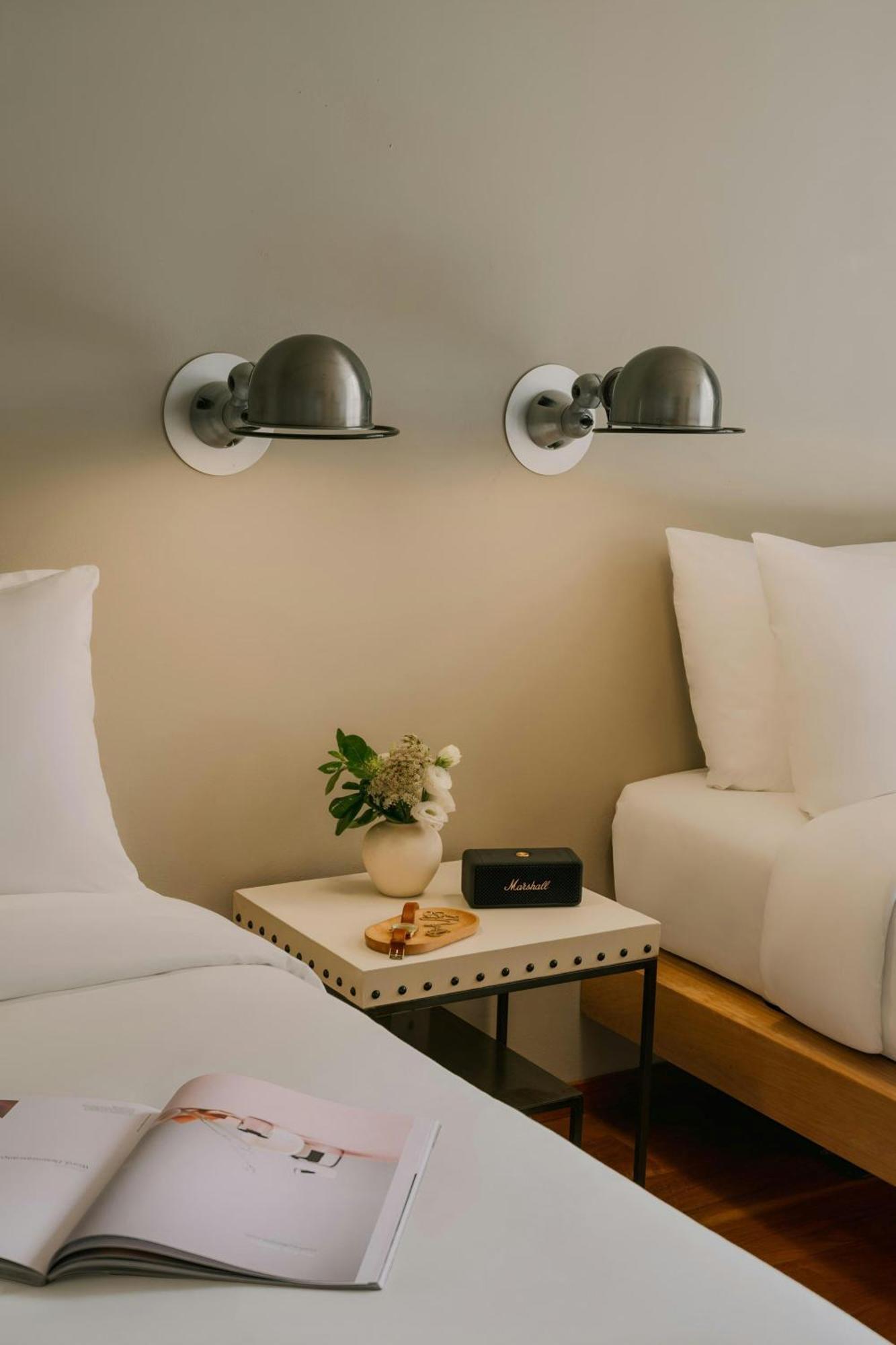 Chambers Hotel Central Park South, Sonder