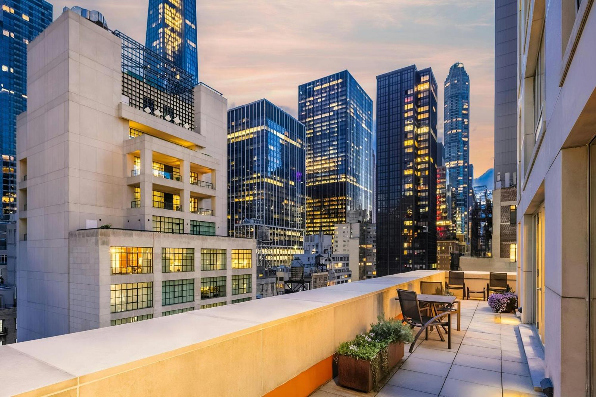 Chambers Hotel Central Park South, Sonder 4*