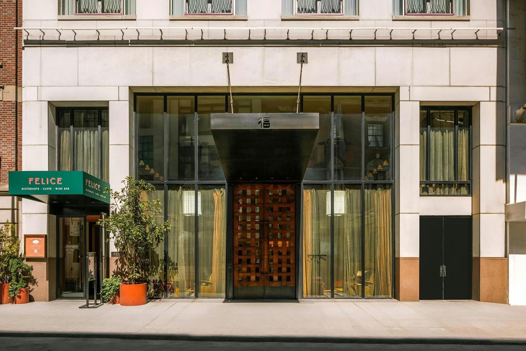 Chambers Hotel Central Park South, Sonder Hotel 4*