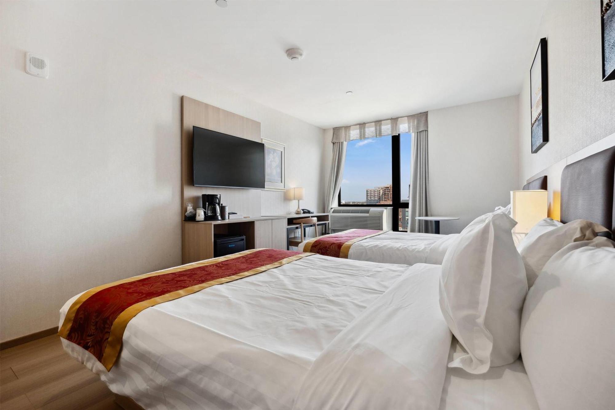 Hotel Ramada By Wyndham Flushing Queens